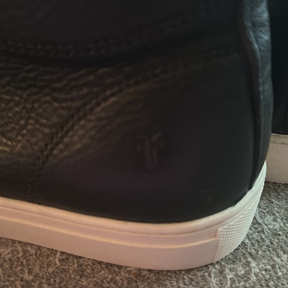 New never worn fit a little too big they are a women’s size 9. - Picture 6 of 11